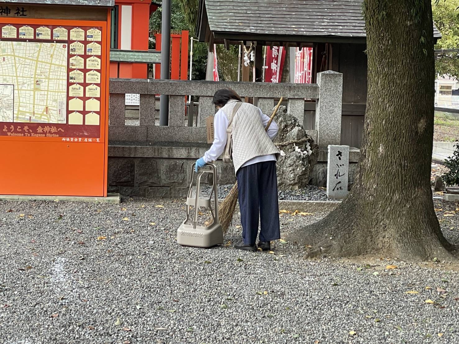 神社の清掃
